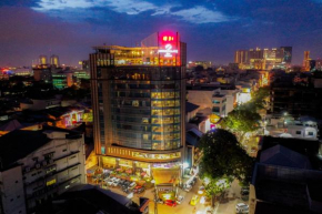 Отель Hermes Palace Hotel Medan by BENCOOLEN  Медан